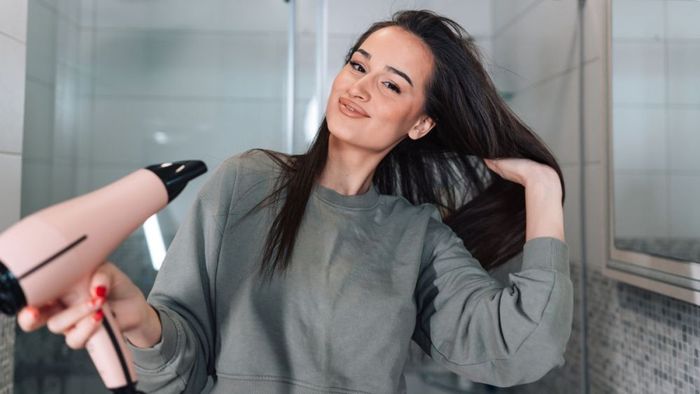 Cách chăm sóc tóc nhuộm màu nâu rêu